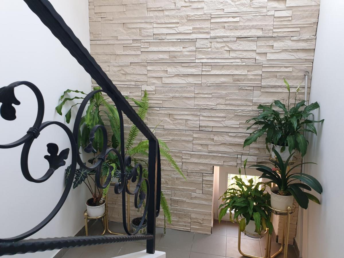 Egri Csillagocska Apartman Экстерьер фото